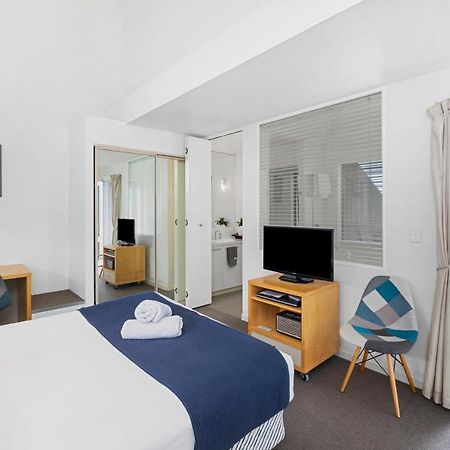 Lorne Beachfront Accommodation Екстер'єр фото